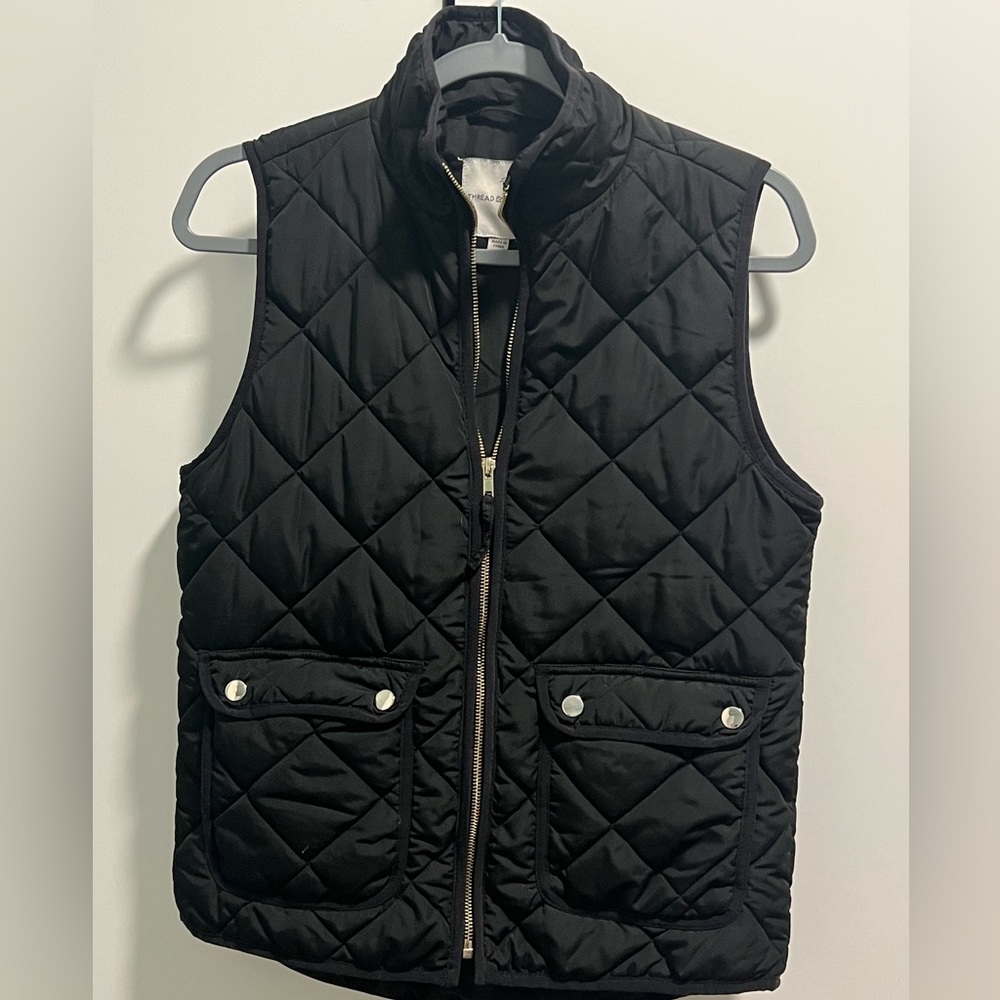 Black zip up vest